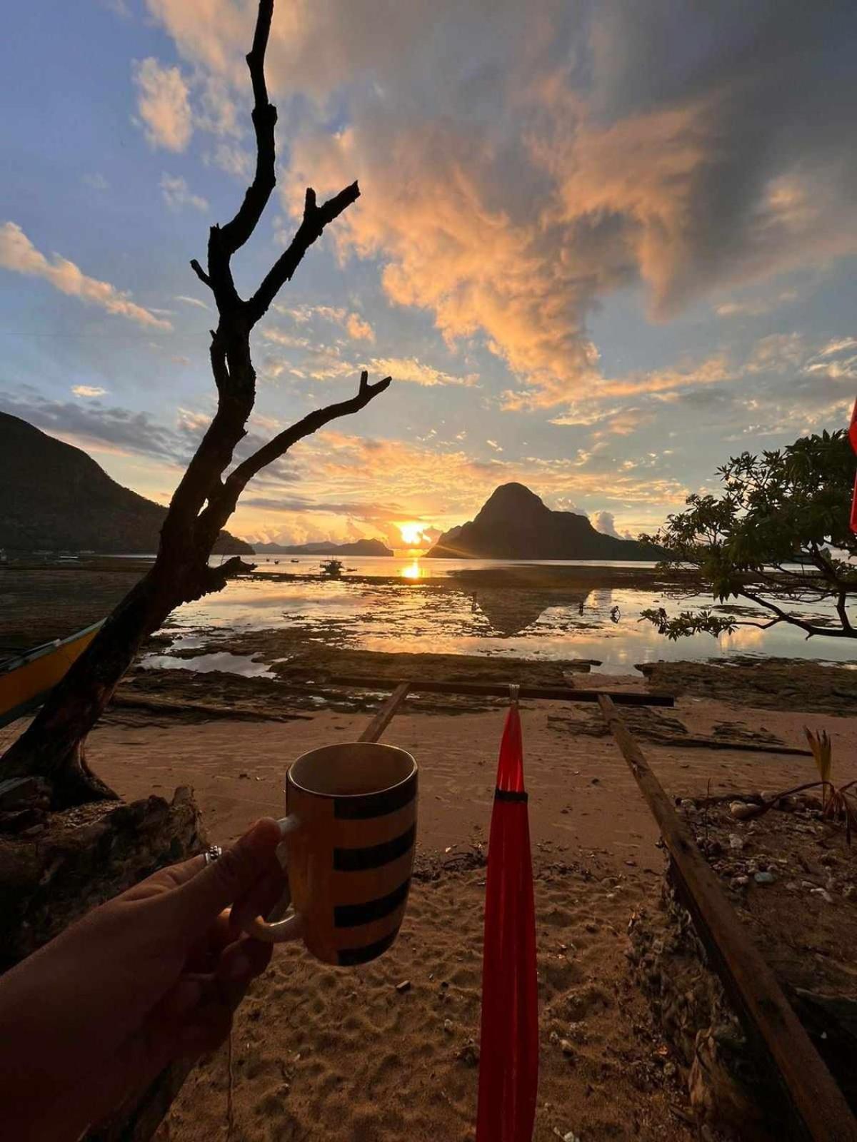 Oia Beach Hostel - El Nido Luaran gambar